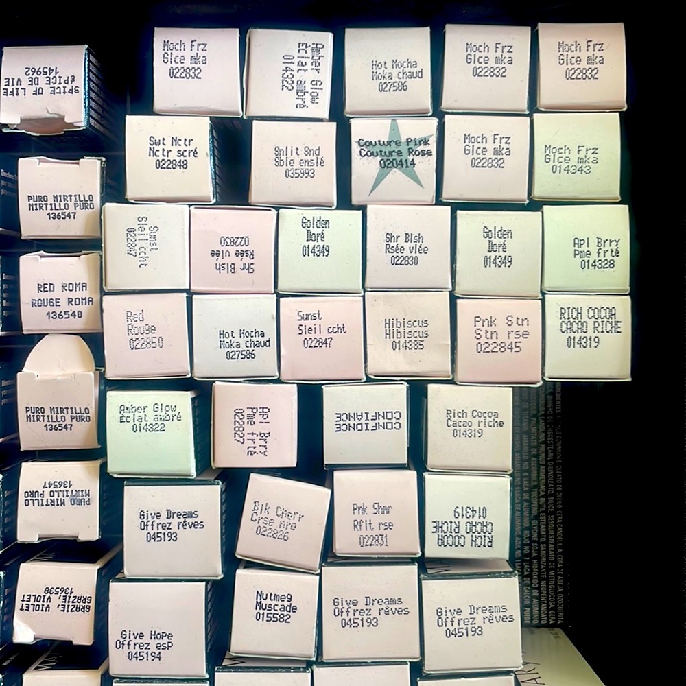 Huge Mary Kay lot of Lipsticks, glosses, lip liners!